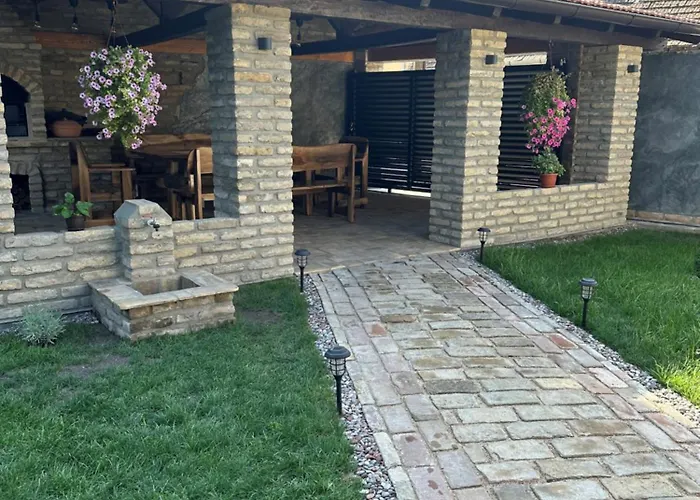 Sobe Tanja * سوبوتيتْسا